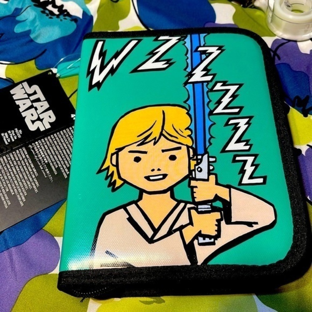 NWT Star Wars 30 pc Zip Up Stationary Kit